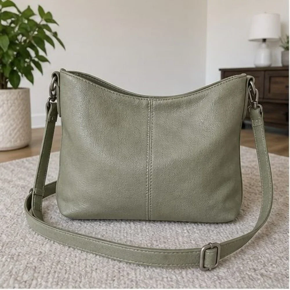Gucci Medium Blondie Shoulder Purse in Beige Ebony GG Supreme